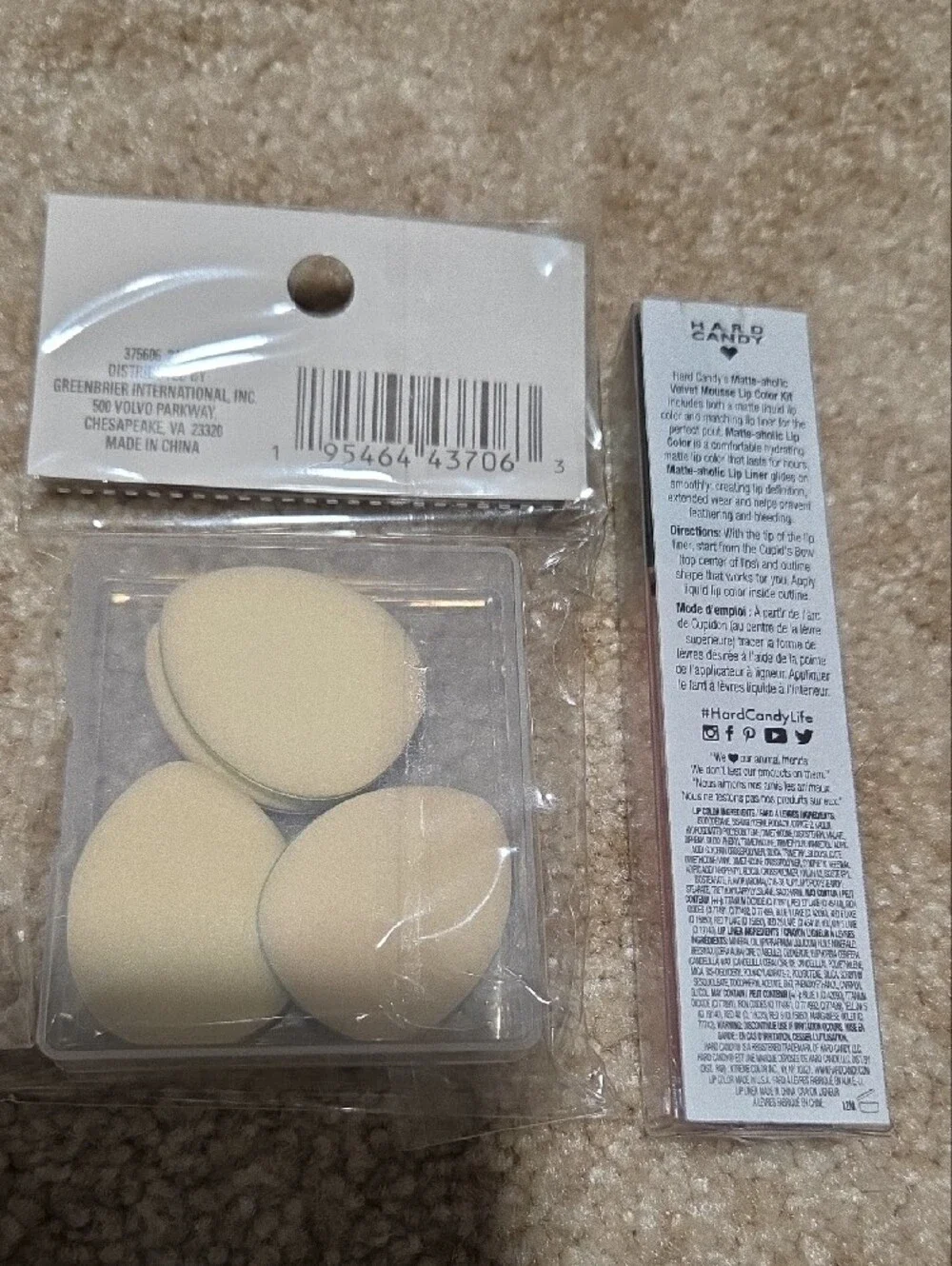 Hard Candy Matteaholic Velvet Mousse Lip Color Kit with Mini Powder Puffs